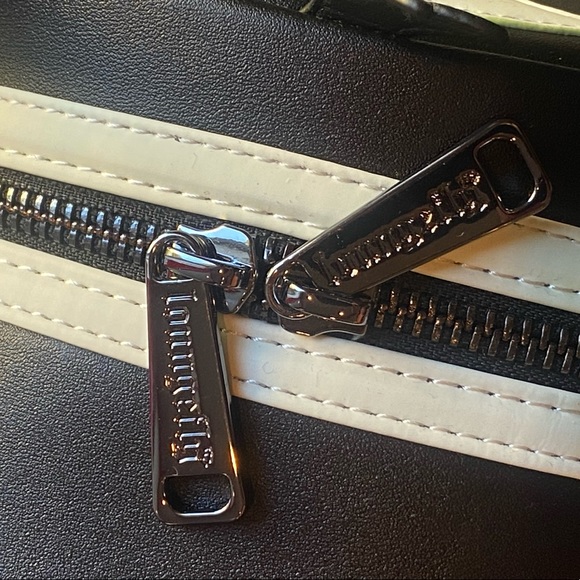 Loungefly Disney Stitch Skeleton Backpack Cardholder LIMITED EDITION Glow In Dar - Picture 8 of 16